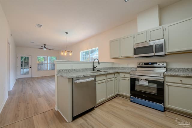 6102 The Oaks Ln, Pensacola FL 32504 photo 6