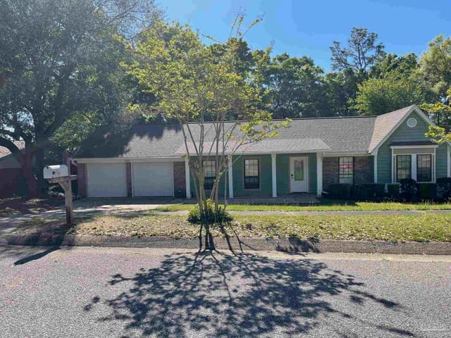 4615 Gladstone Dr, Pensacola FL 32514 photo 2