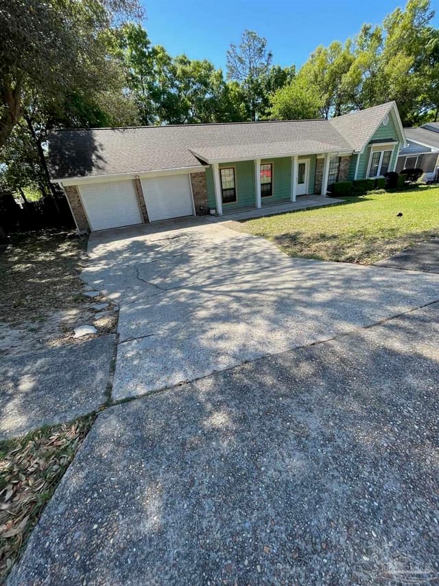4615 Gladstone Dr, Pensacola FL 32514 photo 4