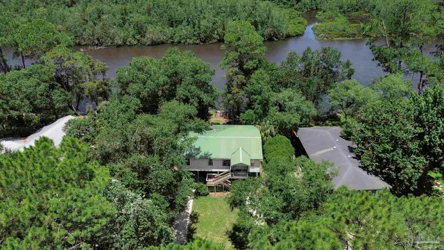 5985 Airport Rd property photo